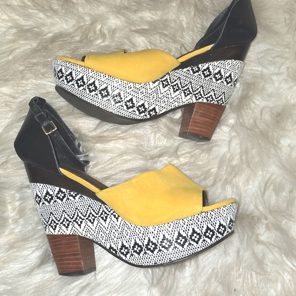 Anthropologie Holding Horses print clog wedges 8B